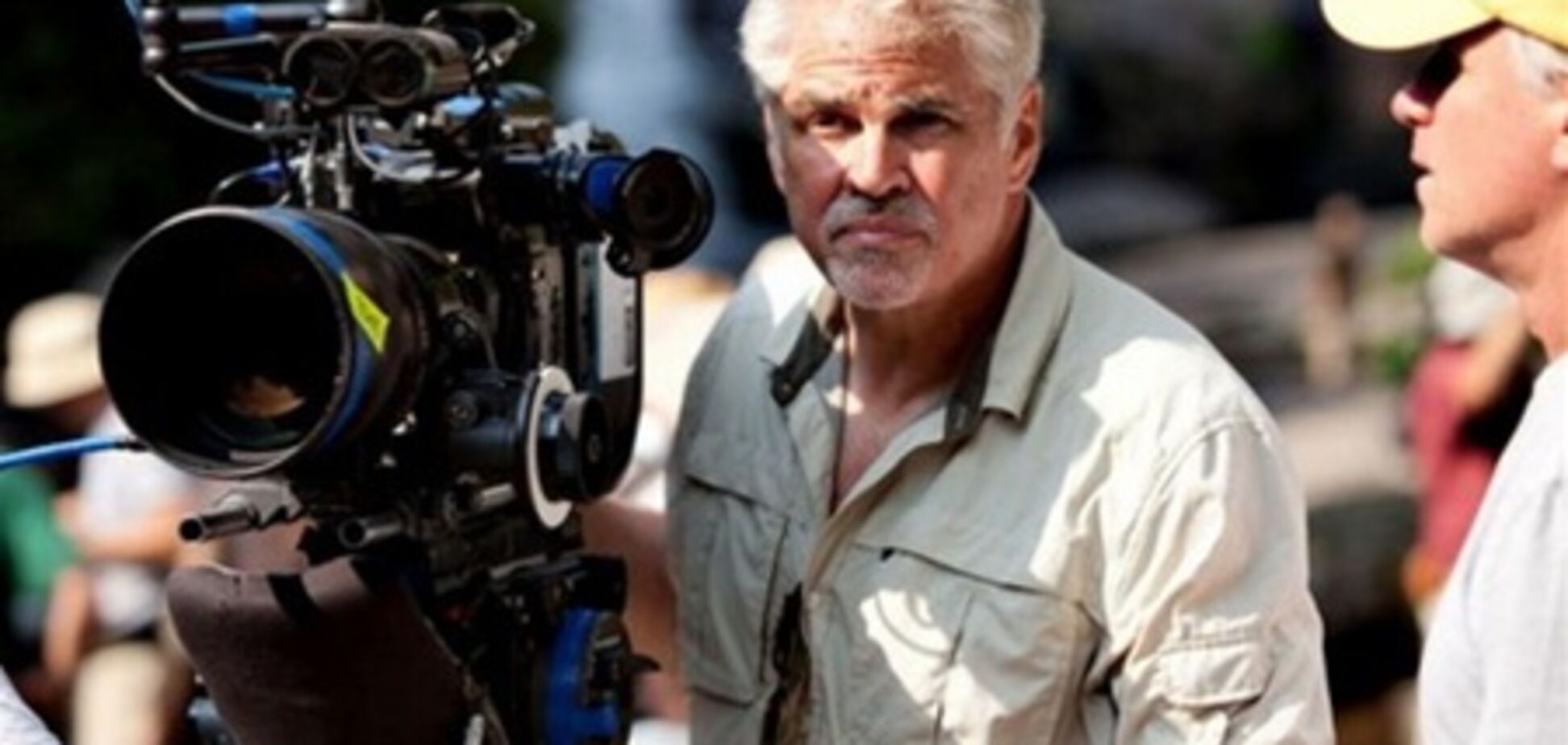 Создатель «Голодных игр» флиртует с «Гудини»