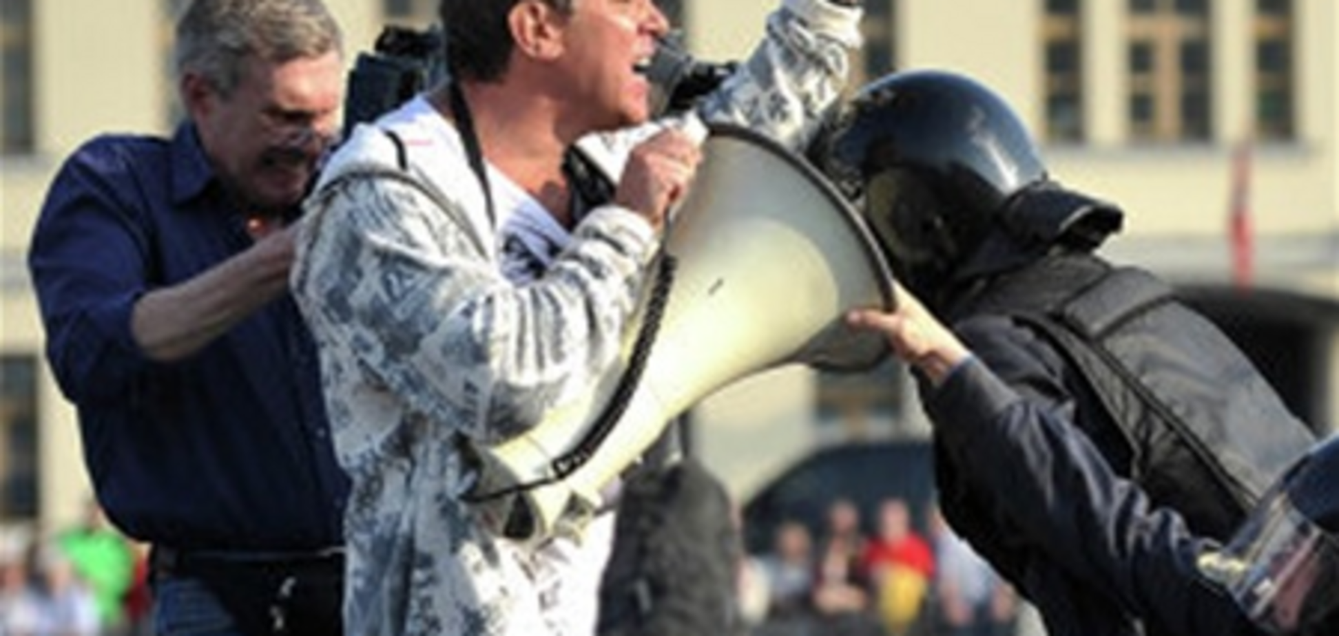 Лидеров оппозиции задержали на акции в Москве