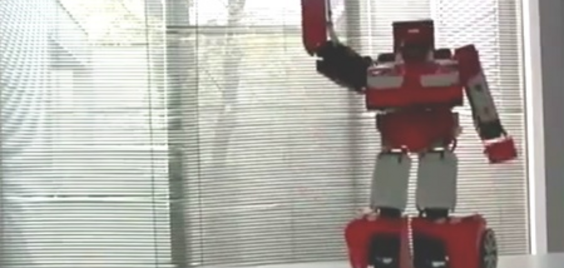 Создан реальный робот-трансформер. Видео