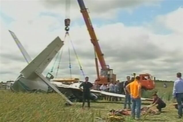 Трое пострадавших при аварии самолета под Киевом в тяжелом состоянии