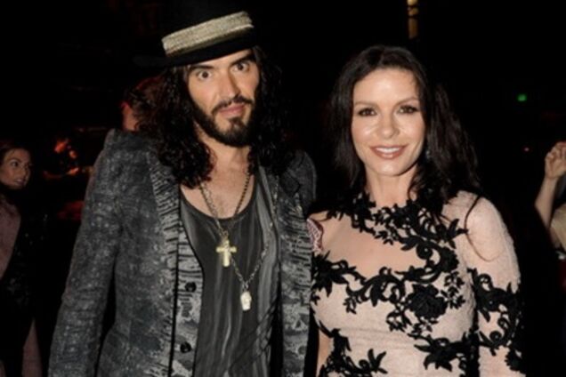 Премьера мюзикла «Рок на века»: что с лицом Кэтрин Зеты-Джонс?