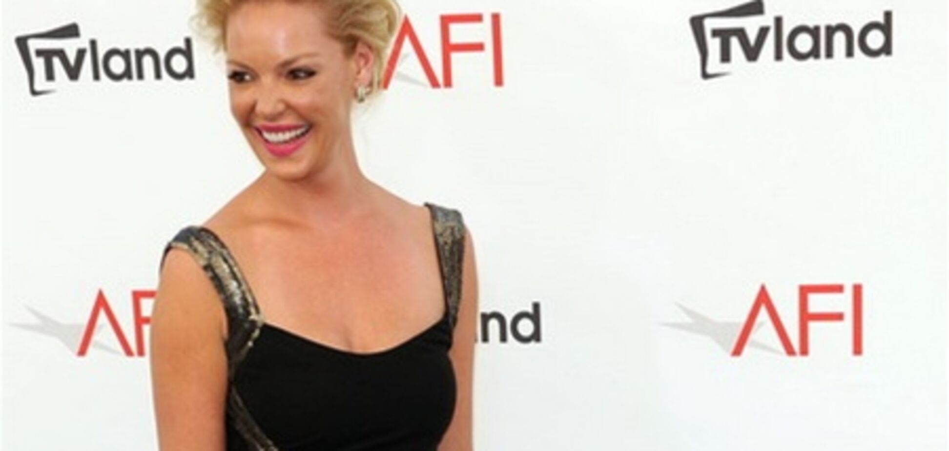 Кэтрин Хейгл косит под Анджелину Джоли