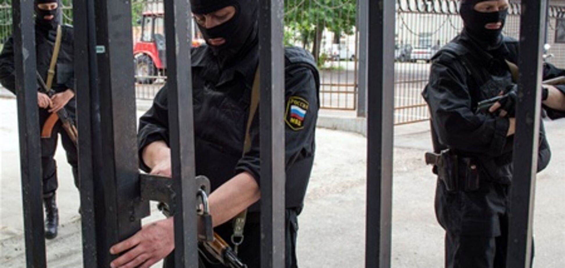 Обыски: у Навального изъяли iPad, у Собчак – 1,5 млн евро