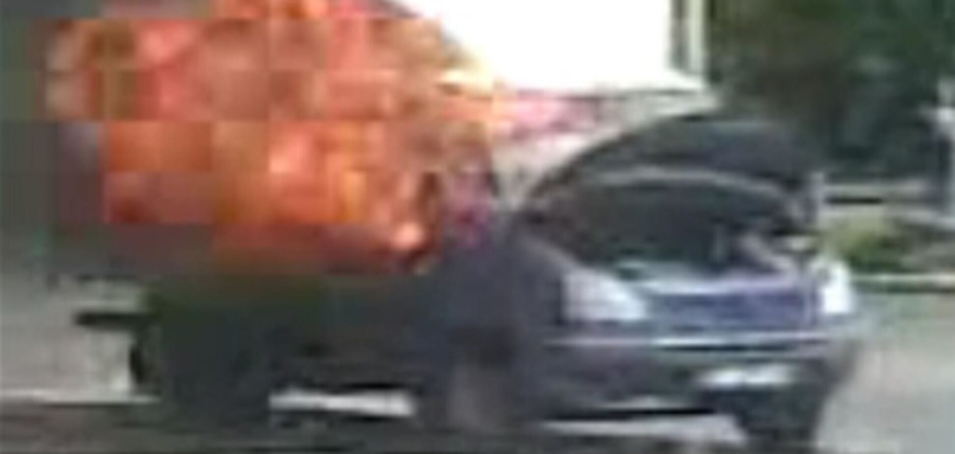 У Херсоні вибухнула вантажна газель. Відео