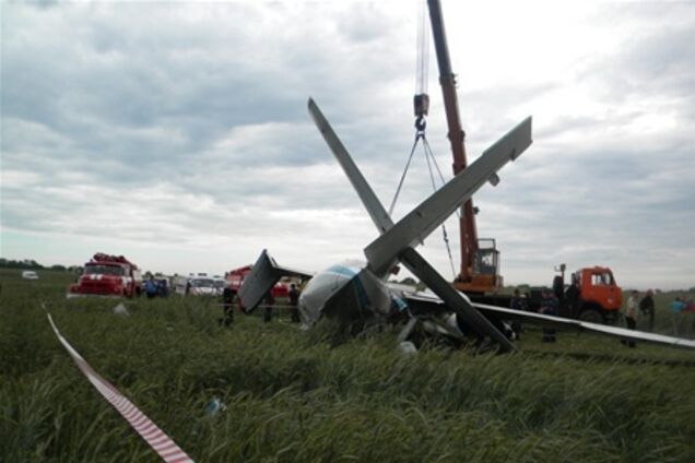 Под Киевом разбились пятеро киевлян-парашютистов