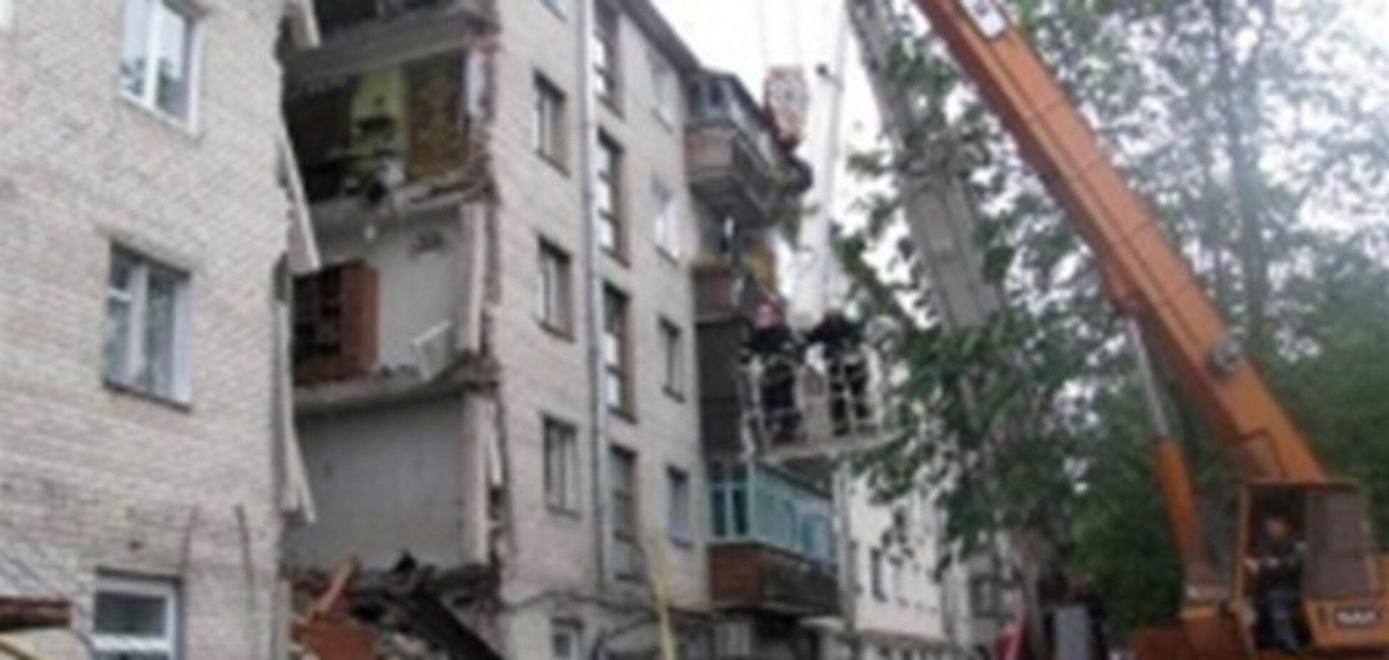 Обрушение дома в Луцке: двое мужчин погибли из-за футбола
