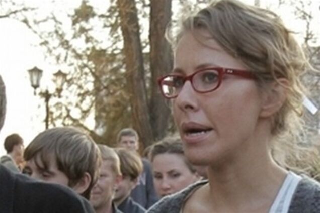 При обыске у Собчак отобрали загранпаспорт