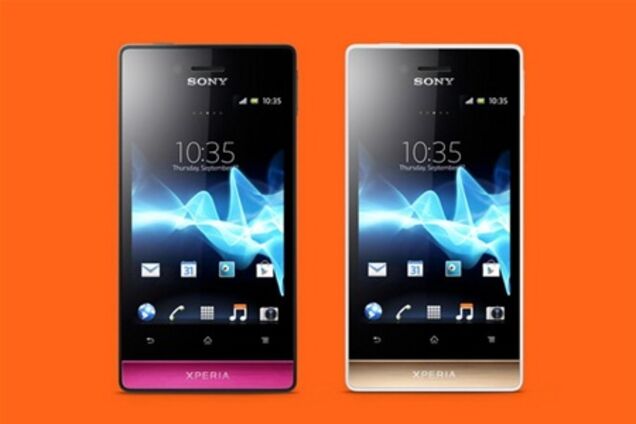 Sony анонсировала молодежный смартфон Xperia miro. Фото. Видео