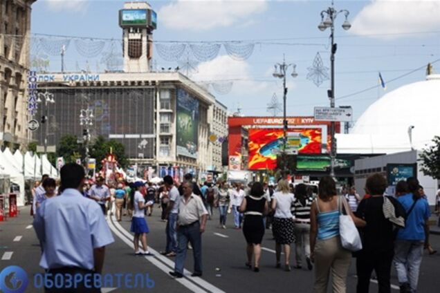 На киевской фан-зоне дежурят 15 скорых