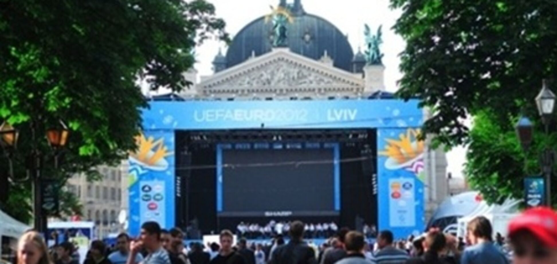 В Львове двое фанатов попали на операционный стол после драки