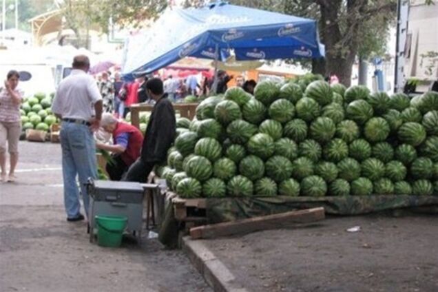 Черкасские власти запретили продавать арбузы