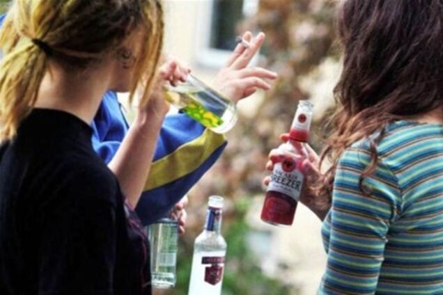 Житель США вирішив нестандартно боротися з молодіжним алкоголізмом