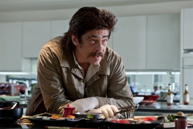 Бенисио Дель Торо станет членом племени черноногих