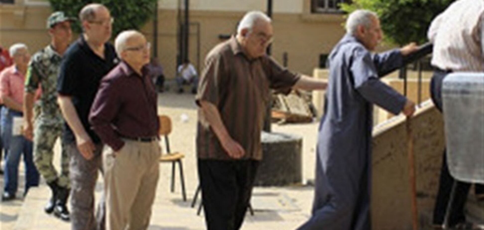 Египтяне выбирают между исламистом и соратником Мубарака