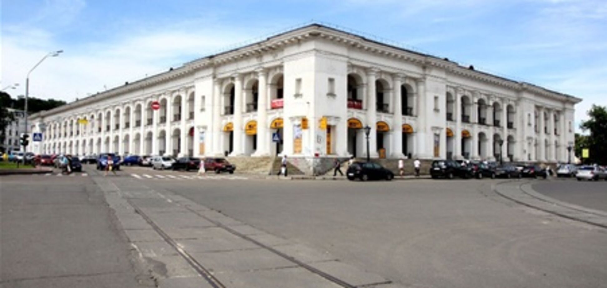 Гостиный двор. Торговля или культура