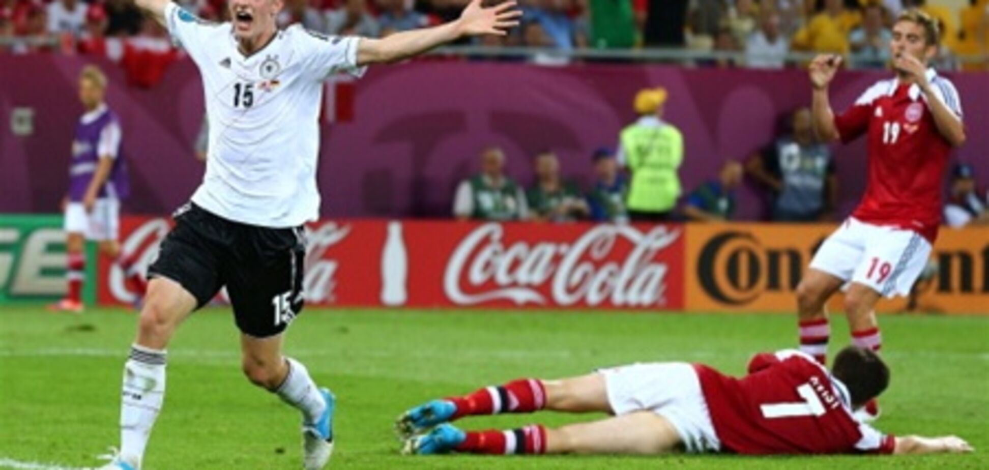 Евро-2012. Германия выиграла 'группу смерти'