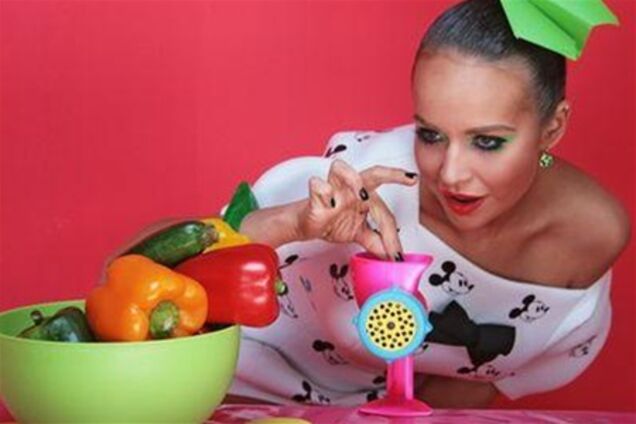 Фокіна отримала продуктовий набір від Шлапак