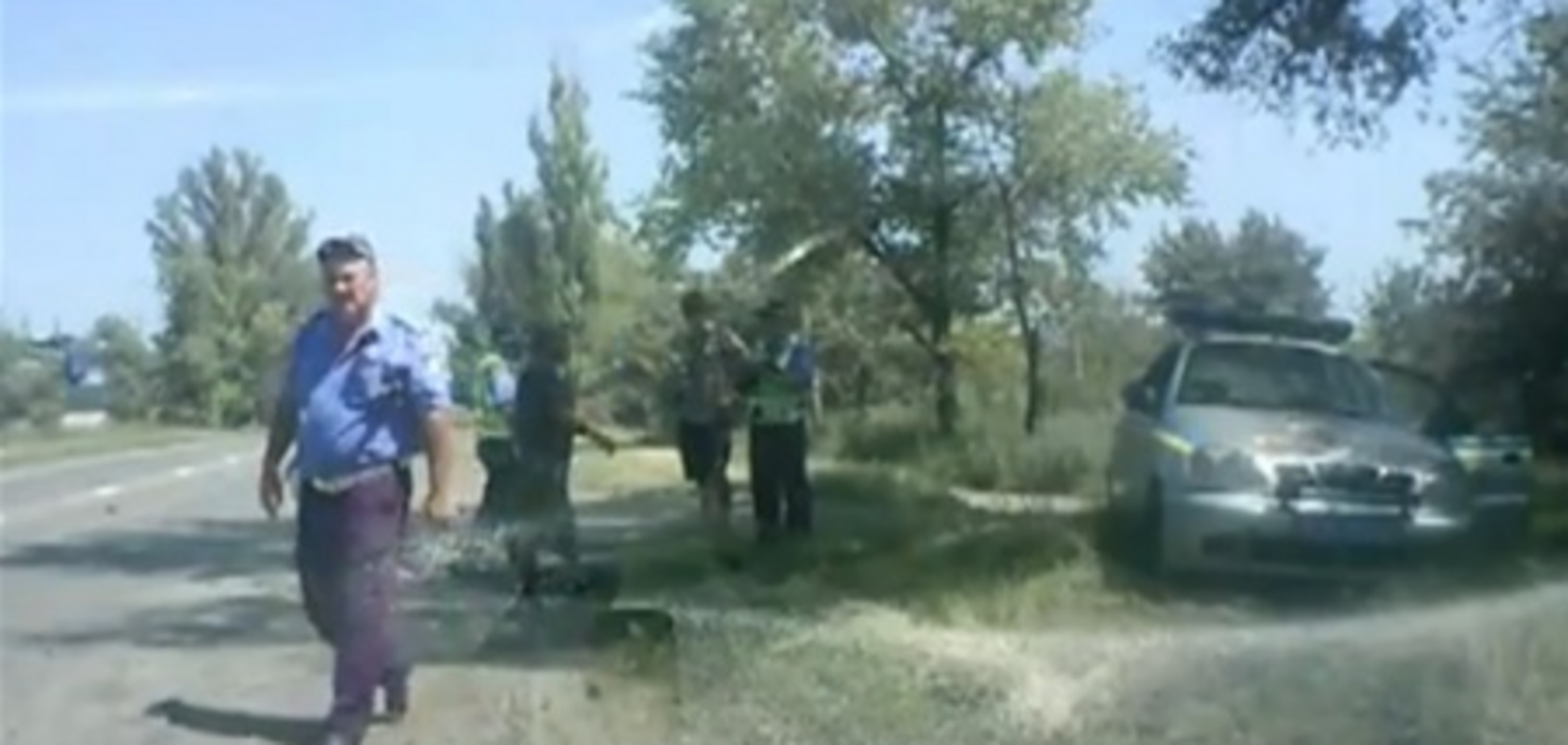На Донбассе гаишник пригрозил 'отшлепать дубинкой' водителя
