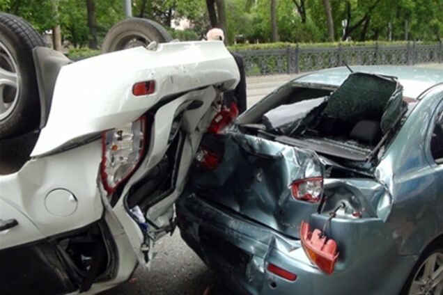 Ситуация на дорогах за 17 июня: 90 ДТП, 15 погибших 