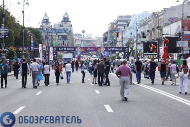 Парад украинских фанов завершится концертом Русланы 