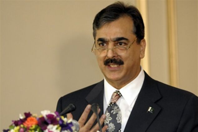 Суд Пакистана отстранил премьера от должности