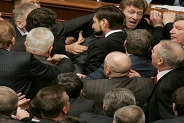 Оппозиция намерена физически отстаивать украинский язык