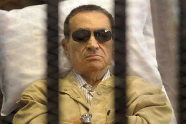 Адвокат Мубарака: врачи добились улучшения здоровья экс-главы Египта