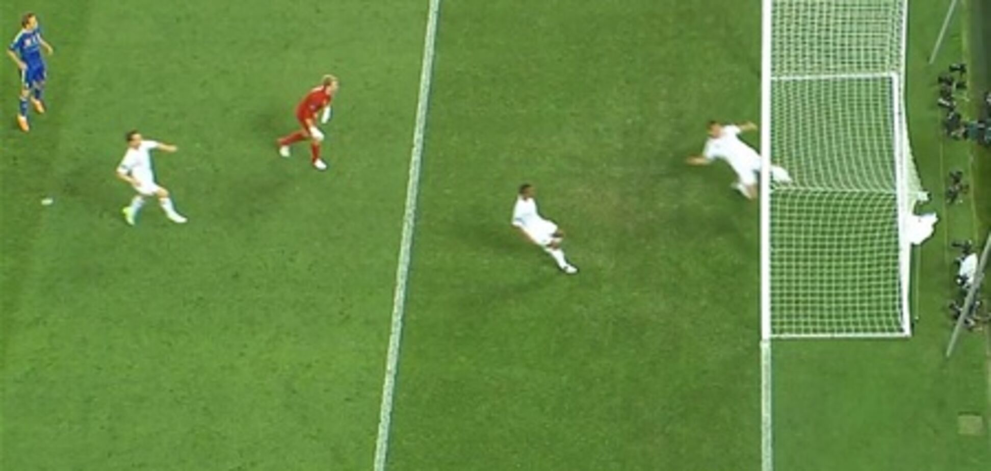 Британцы недоумевают, почему арбитр не засчитал гол Девича