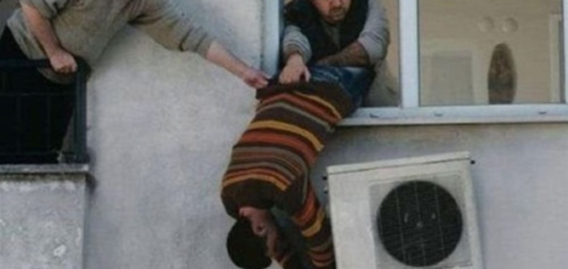 Сумасшедшие установщики кондиционеров. Фото