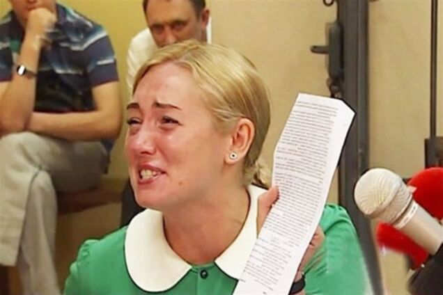 Розинская истерикой и угрозами довела судью до самоотвода