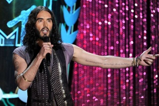 Рассел Брэнд пережил развод при помощи медитации