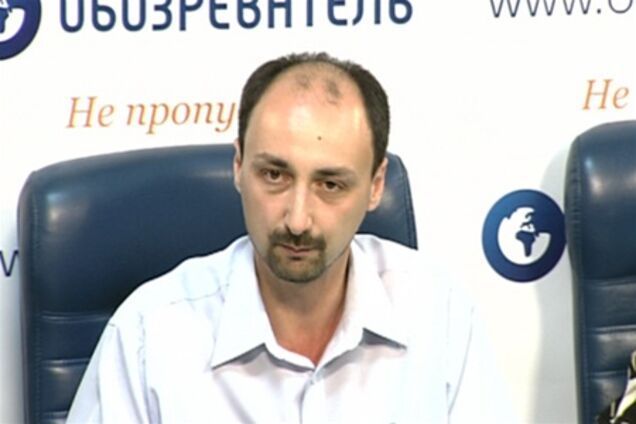 Політолог: завдання Яценюка - поглинути 'Батьківщину'