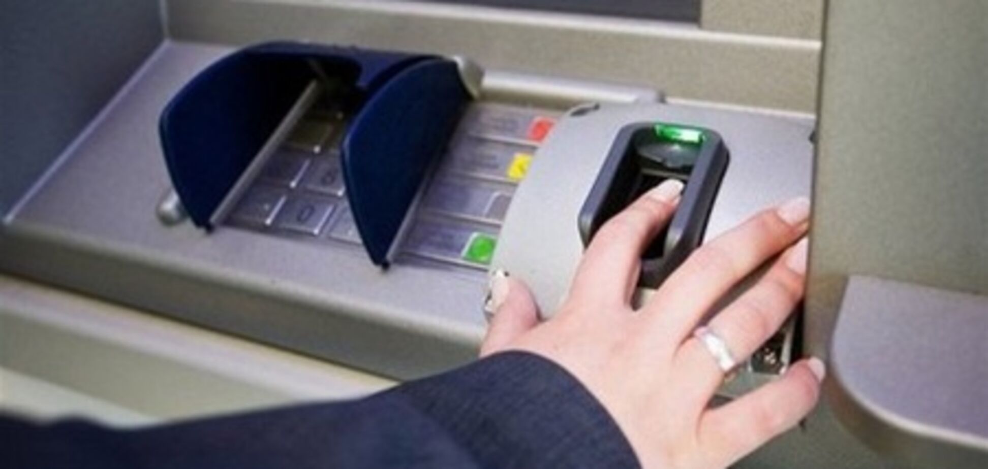 В Украине могут закрыть часть банкоматов