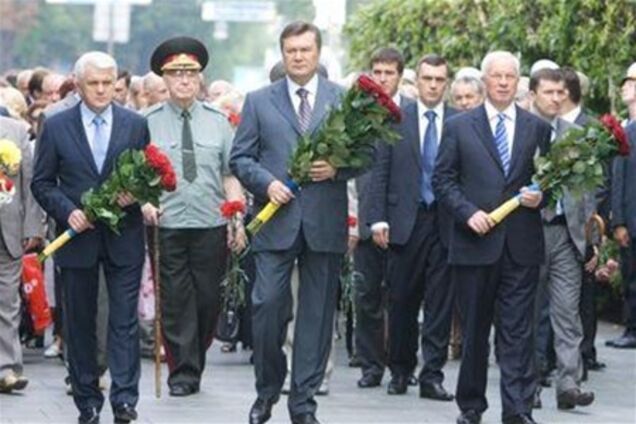 Президент поклав квіти до пам'ятника Івану Кожедубу