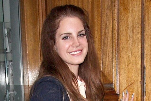 Лана Дель Рей прибыла на BBC Radio. Фото