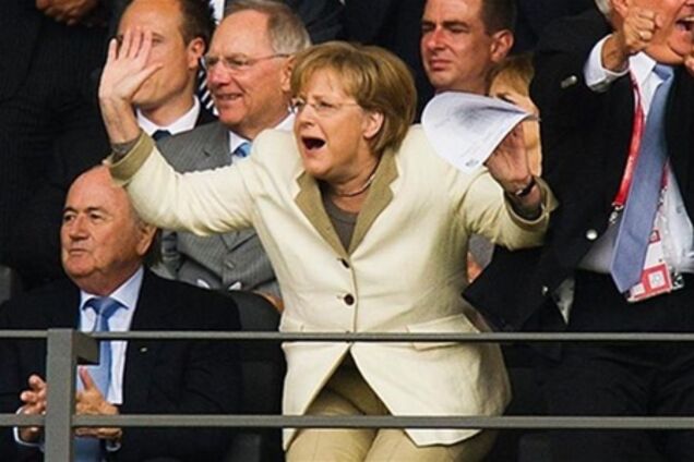 Меркель может приехать на финал Евро-2012 в Киев