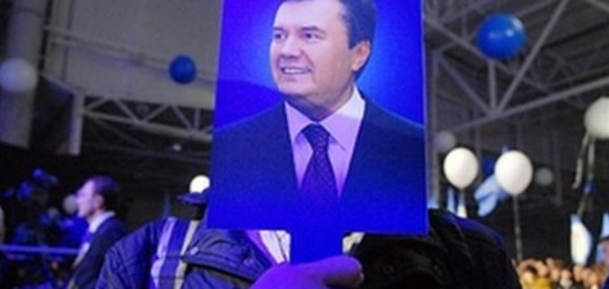 На Тернопольщине запретили портреты политиков в школах