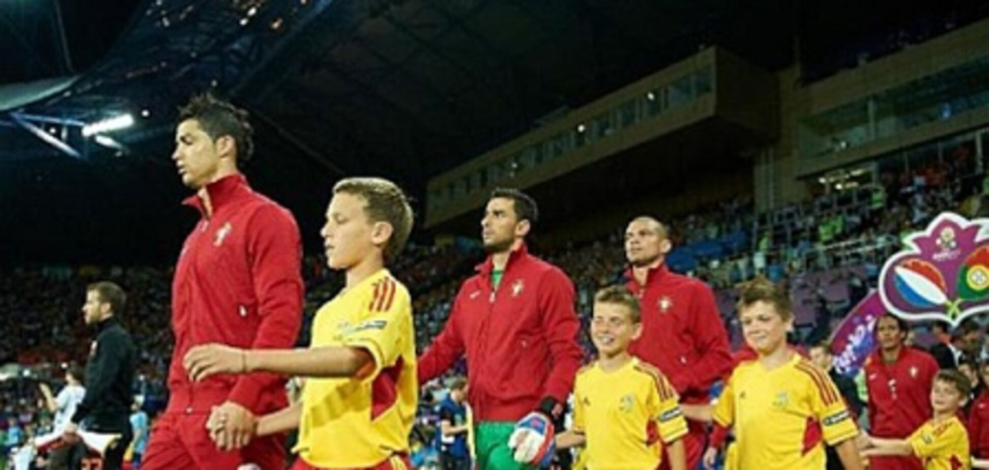 Півфіналісти як герої навколофутбольних байок