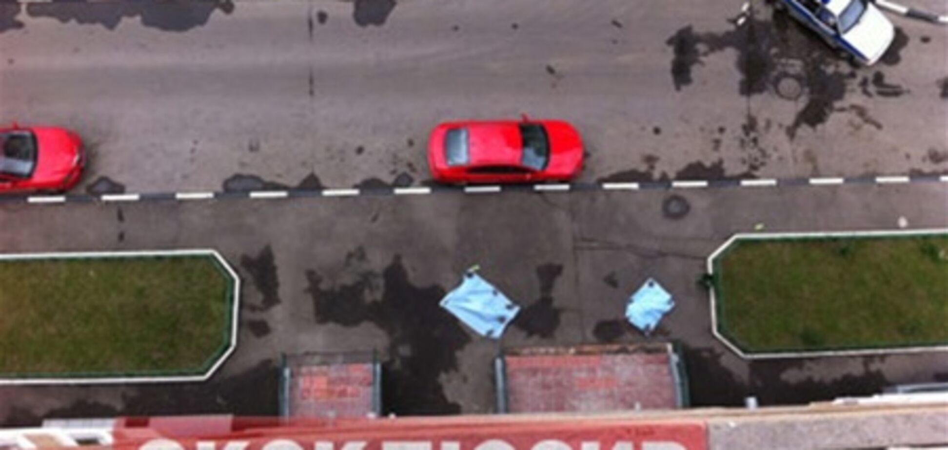 Жінка скинула своїх дітей з 15-го поверху: вони їй набридли