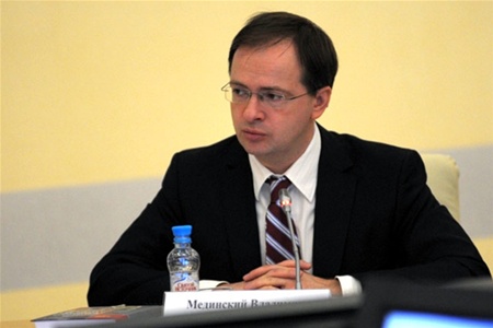 На сайте министра культуры РФ появились анекдоты про Путина