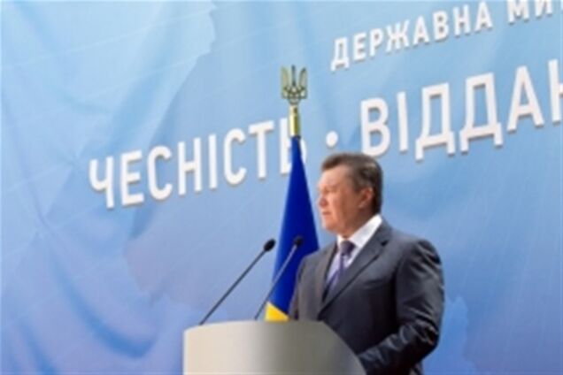 Президент похвалил таможенников за Евро-2012