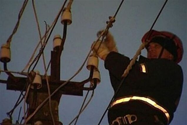 В Крыму сильный ветер обесточил восемь сел