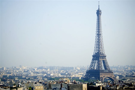 Суициды на Эйфелевой башне: второй случай за два дня 
