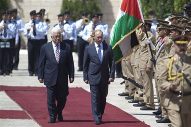 У ході візиту Путіна Аббас назвав його ім'ям вулицю у Віфлеємі