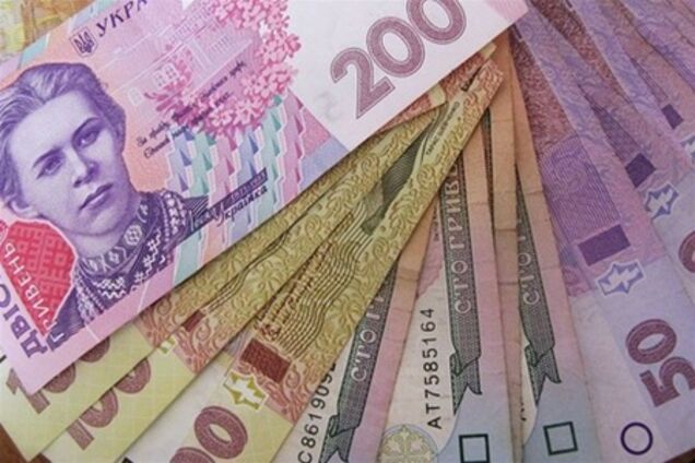 За год украинские зарплаты выросли на 17% - Госстат