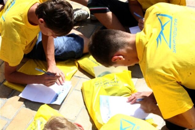 В Киеве прошла акция 'Напиши себе письмо'