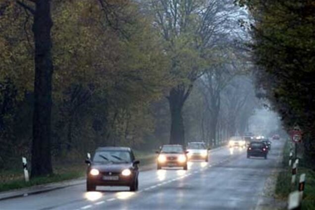 ГАИ обяжет водителей ездить с включенными фарами 7 месяцев в году