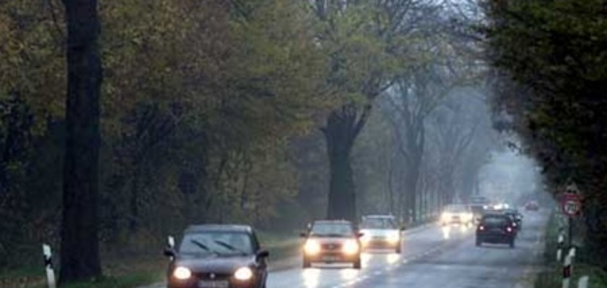 ГАИ обяжет водителей ездить с включенными фарами 7 месяцев в году