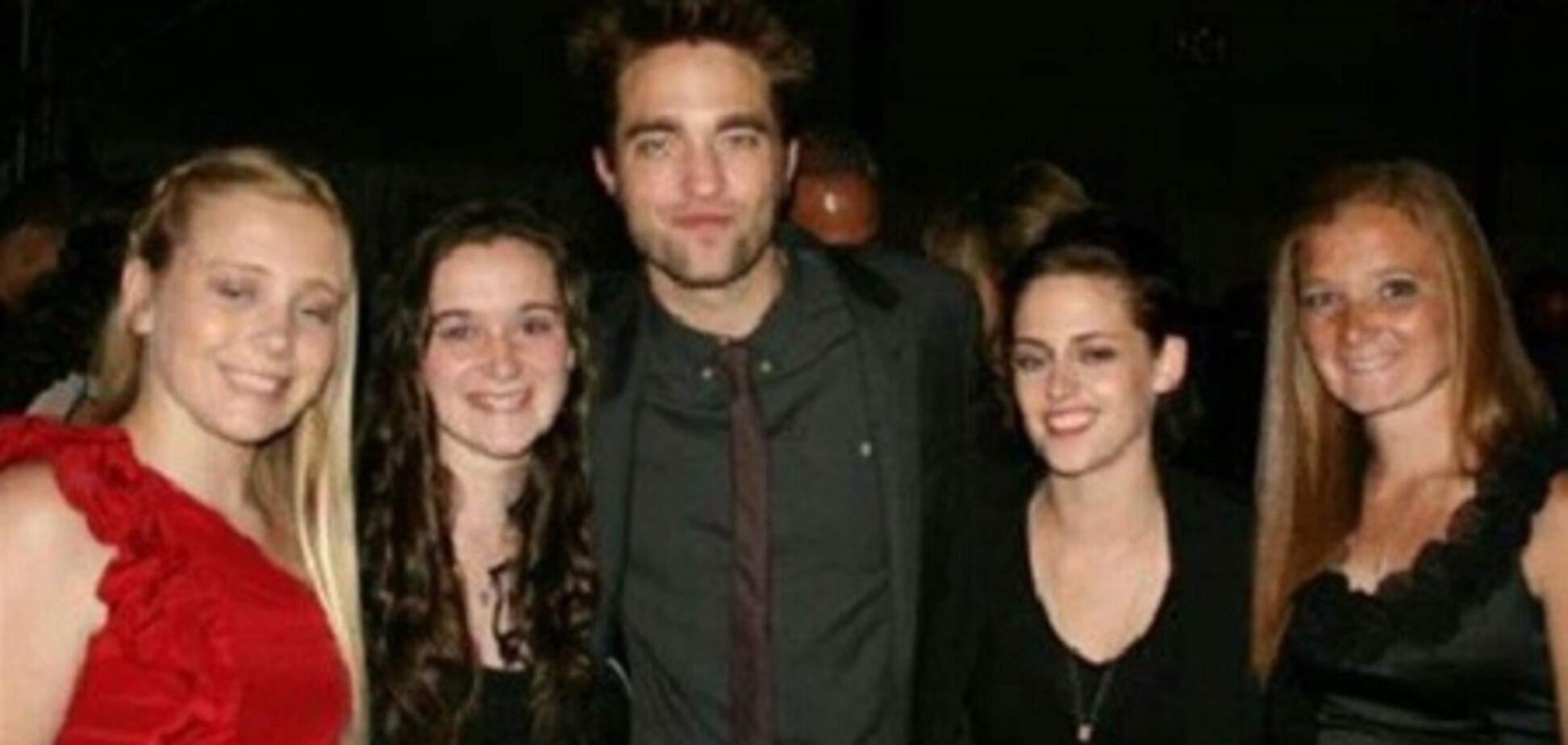 Эфрон, Паттинсон и Стюарт гуляют на свадьбе. Фото