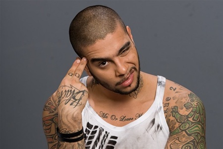 Врач зашил Тимати уши. Фото